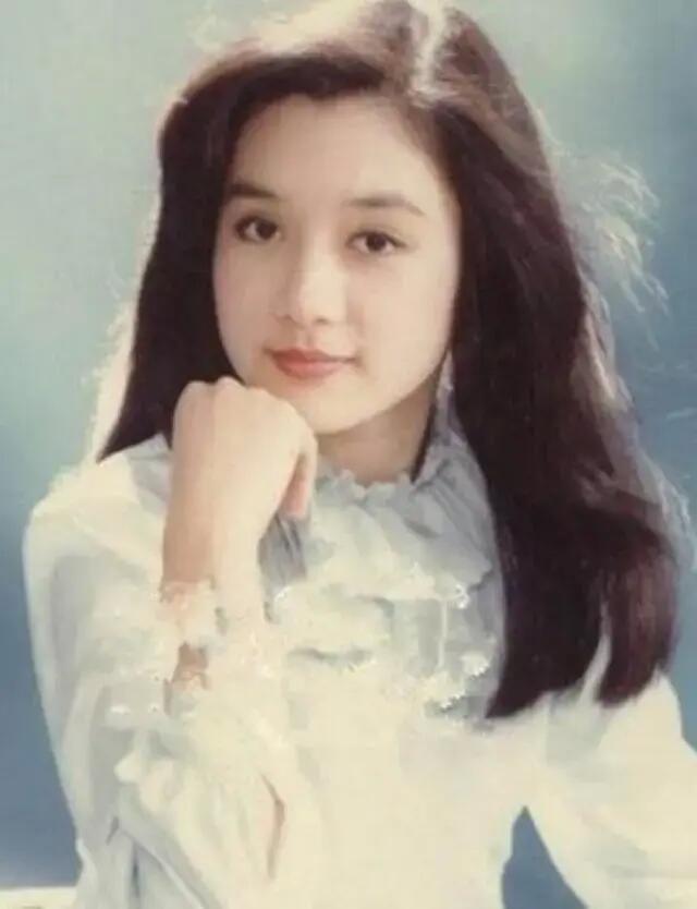 吕秀菱是70年代末80年代初,琼瑶在台湾电影时代最后一任女主角.