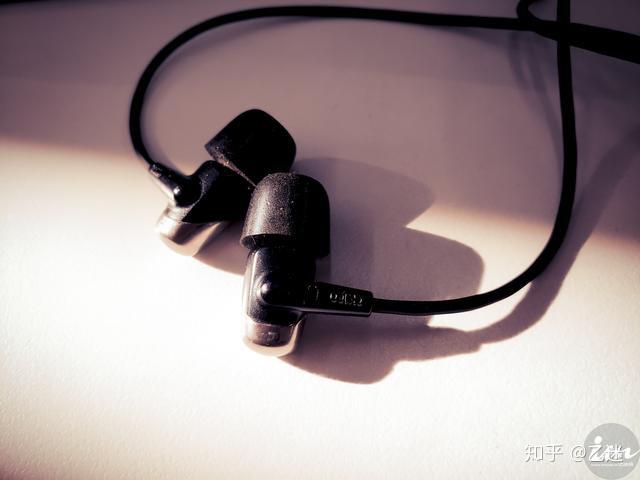 停产立涨3000块丨传奇女毒耳塞铁三角athck100