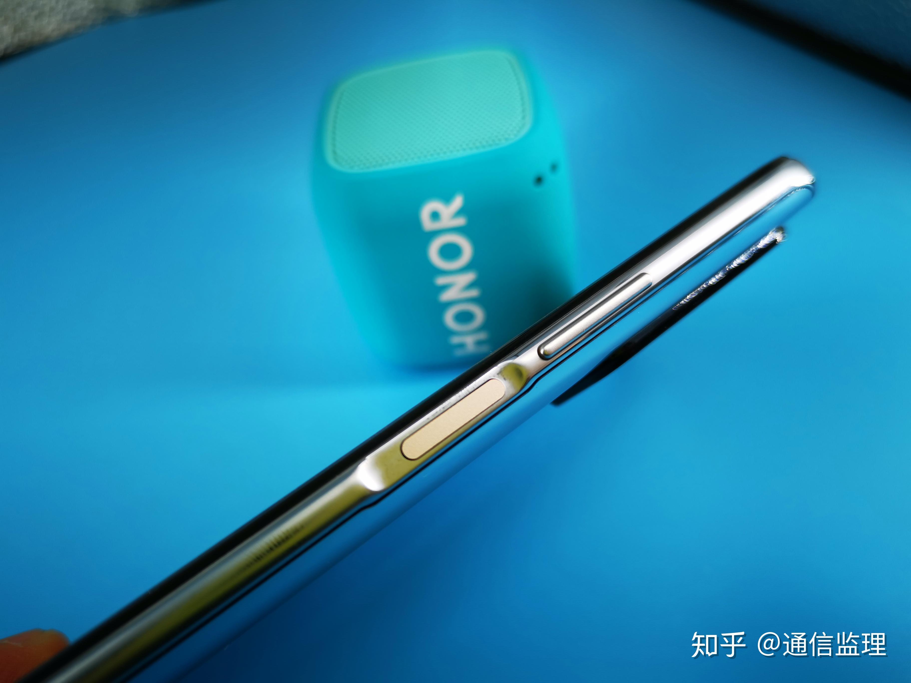 在上手荣耀x10的第二天的时候我有些感慨:如果配了nfc的话,这款手机