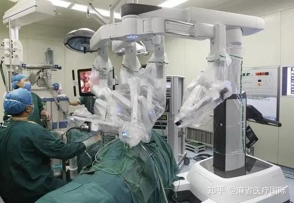 第四代达芬奇机器人正式上岗心脏搭桥手术不开胸也能做