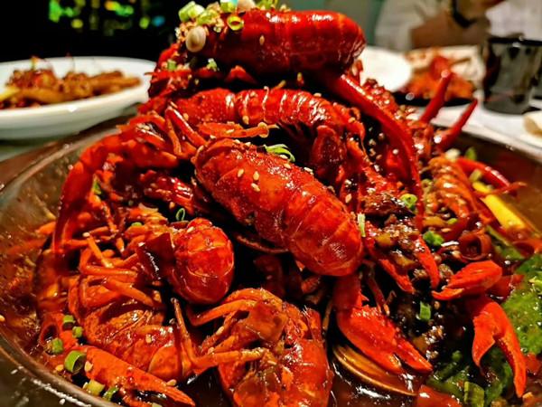 小龙虾价格走低,网红美食没法玩下去了?