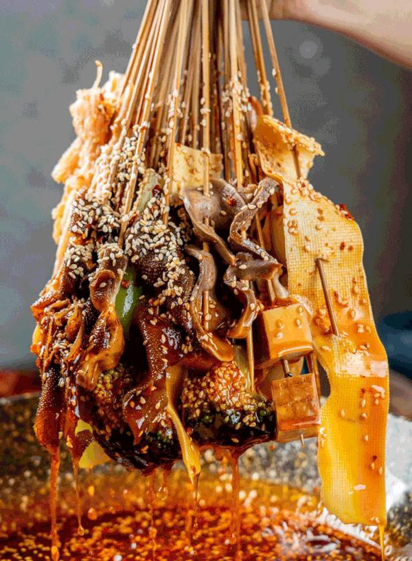 黄哈儿钵钵鸡,根根入味,鲜辣爽口,麻辣,藤椒两种口味供选