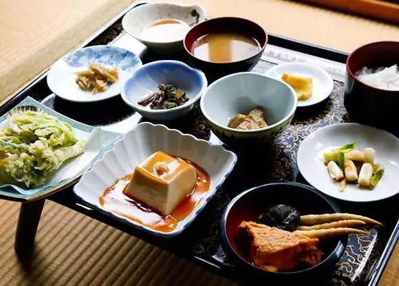 章学城给大忙人看的历史常识0202中国古代饮食文化的十美风格