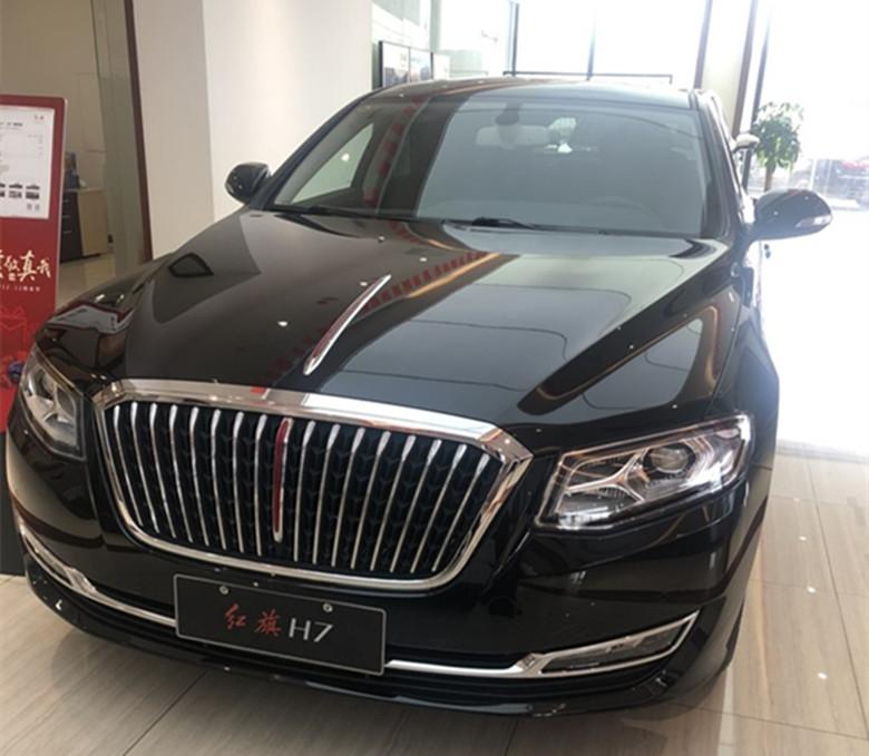 2021款红旗h7到店换上全新立标质感提升明显车门可90开启