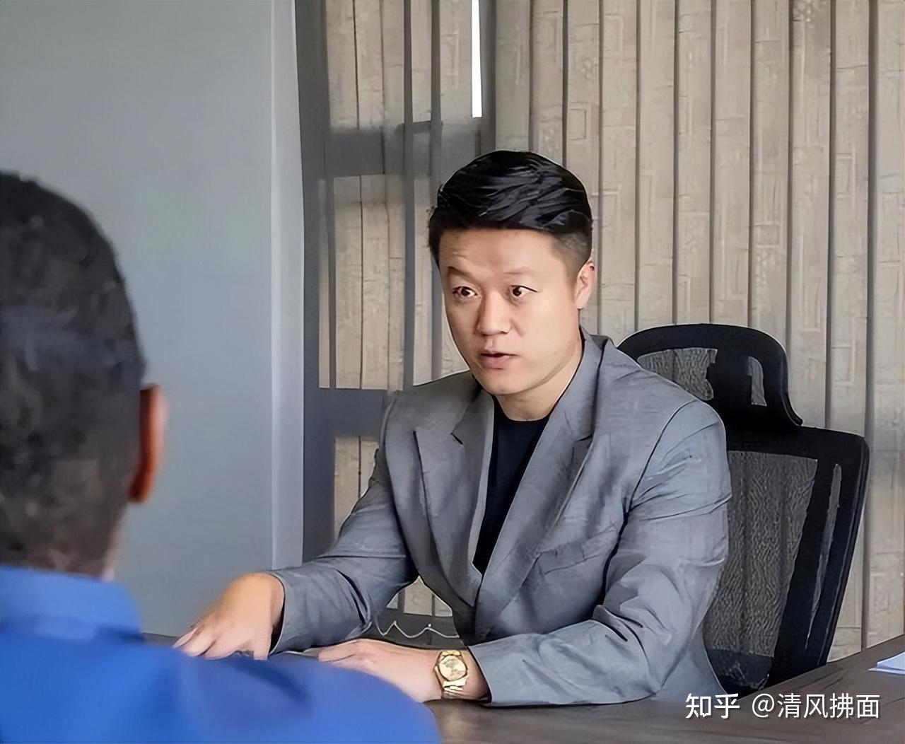 “非洲土皇帝”王垚,生活奢靡却多次获官媒表扬,他是怎么做到的 - 知乎