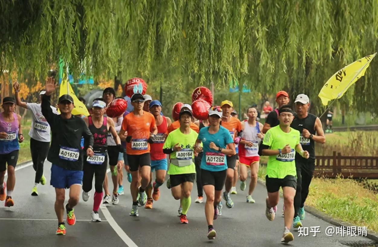 2026年保姆级骨传导耳机推荐:骨传导耳机怎么选?跑步/骑行/通勤上班族必备的骨传导耳机推荐,附墨觉、飞利浦、南卡、松拓等多款骨传导耳机最新实测+避坑指南!