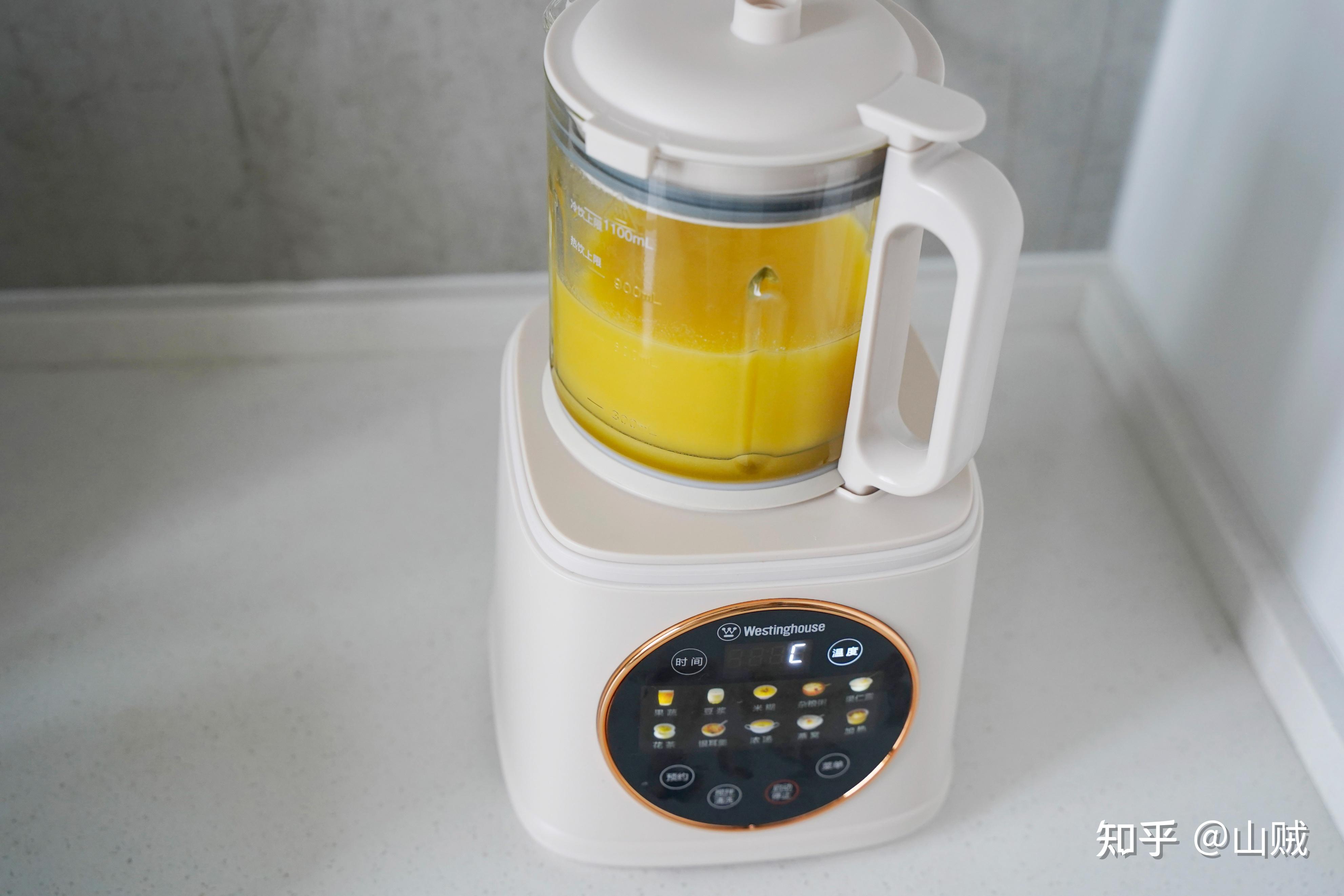 破壁机榨汁的效果,不知道是不是西屋的转速更快一些,它榨出来的果汁