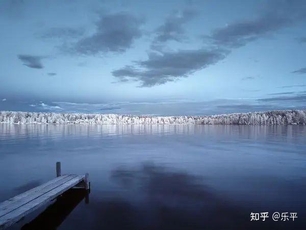 超级干净温柔的文案(温柔干净的文案短句  触动内心的文案句子，经典走心)
