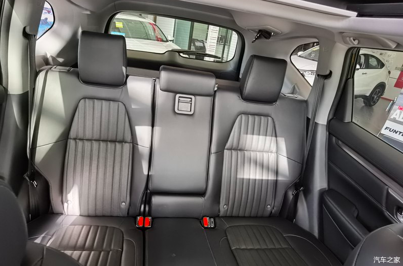 2020款本田皓影实车进店白色车身质感足配头部气囊主动刹车