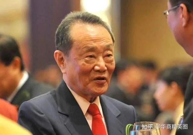 郭孔华,1979年出生于新加坡,祖籍福建福州,毕业于哈