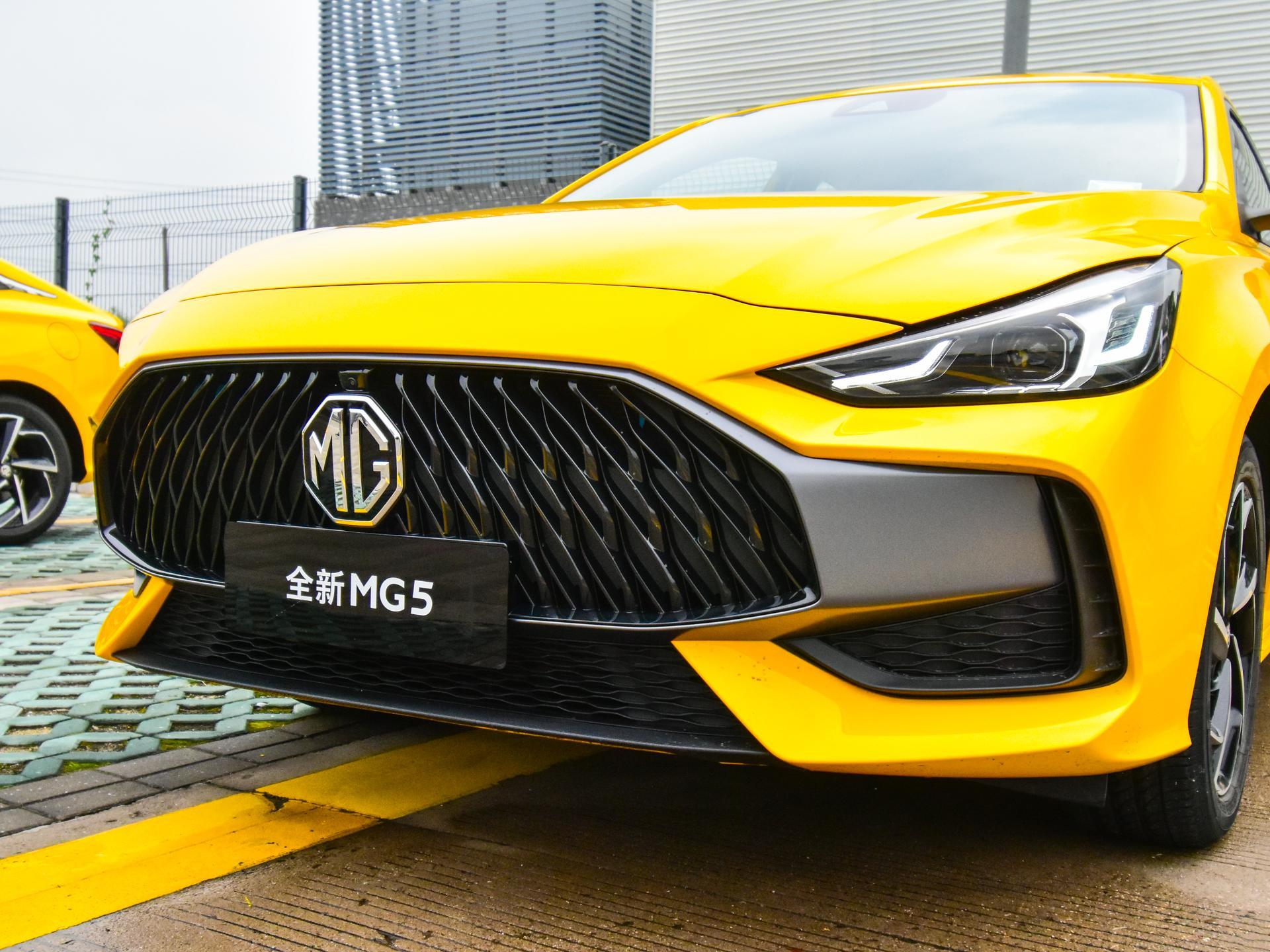 全新名爵5正式上市679万元的起售价想要扒掉谁的底裤