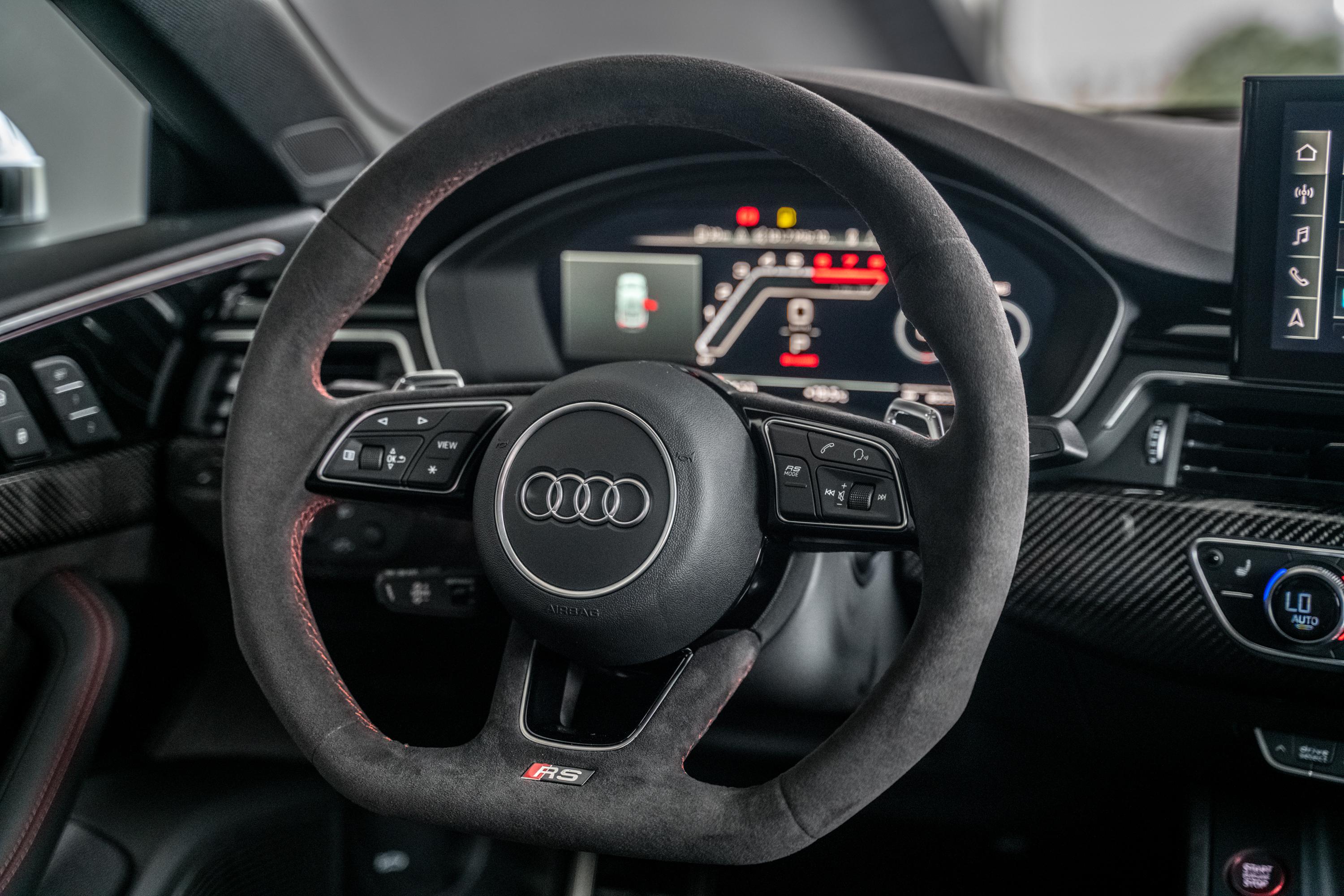 真毒德大学奥迪rs5到店实拍有钱就买吧