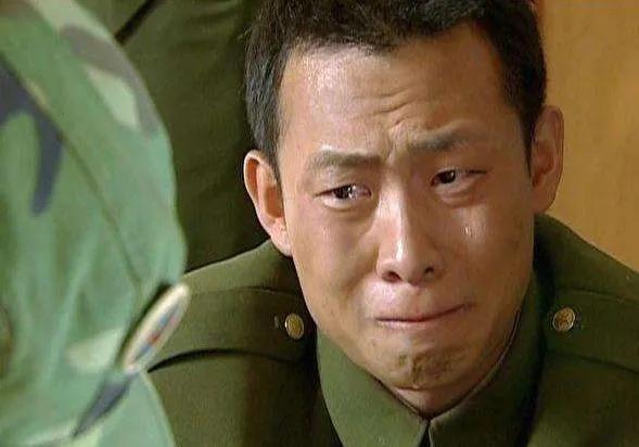 张译在法国的街头放声痛哭,他哭得都没有力气回去参加她的葬礼了.