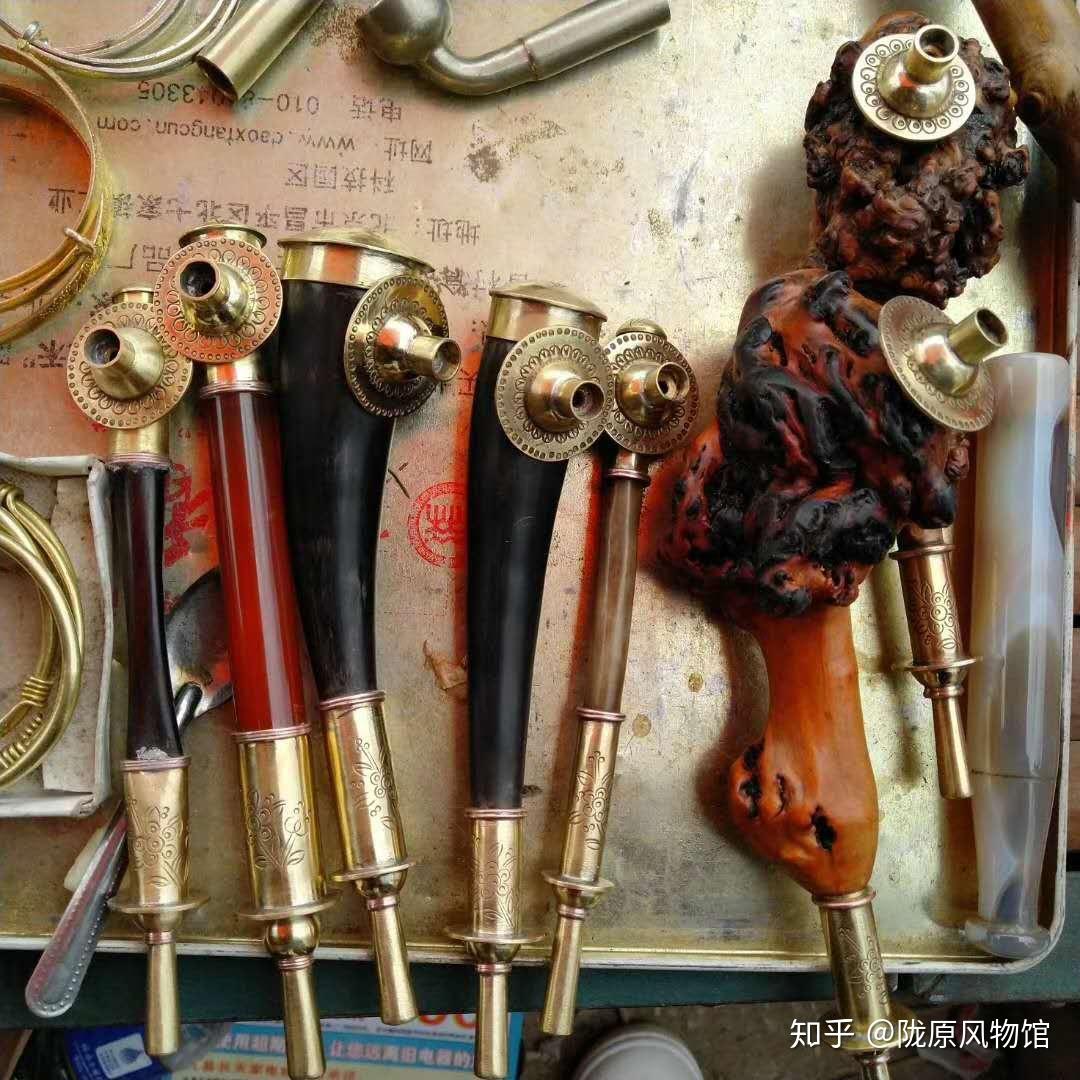 手工艺人的匠人匠心甘肃陇南手工羊腿骨烟袋