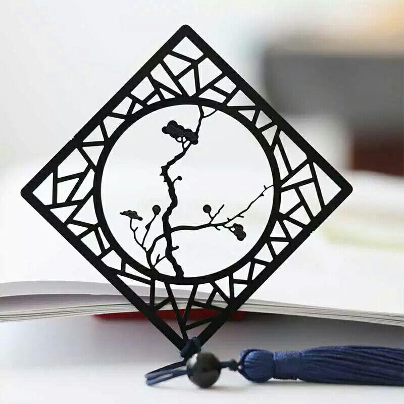 给准备回国的外国朋友送具有中国特色的礼物,