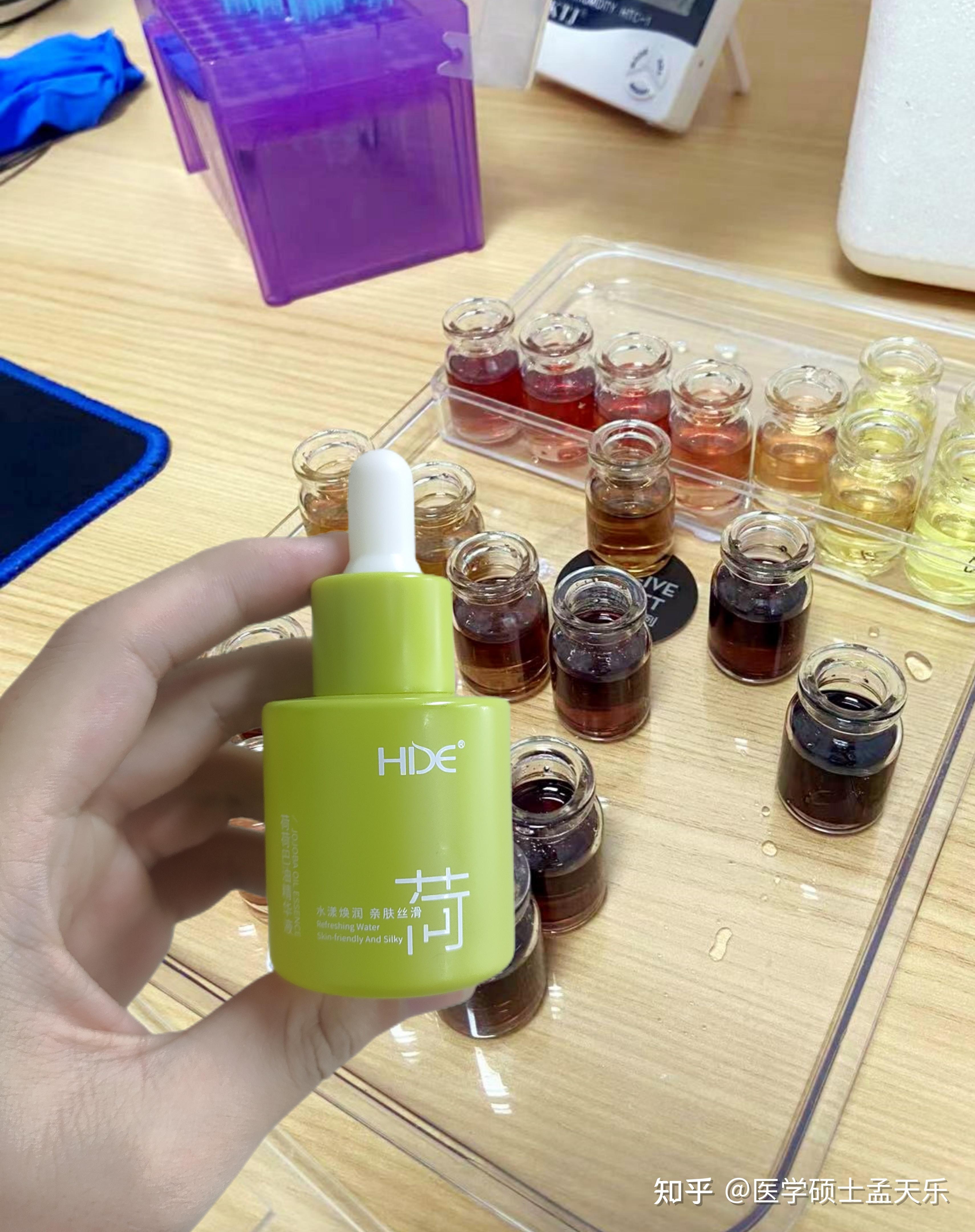 我真正去掉黑头采用的方法是用荷荷巴油