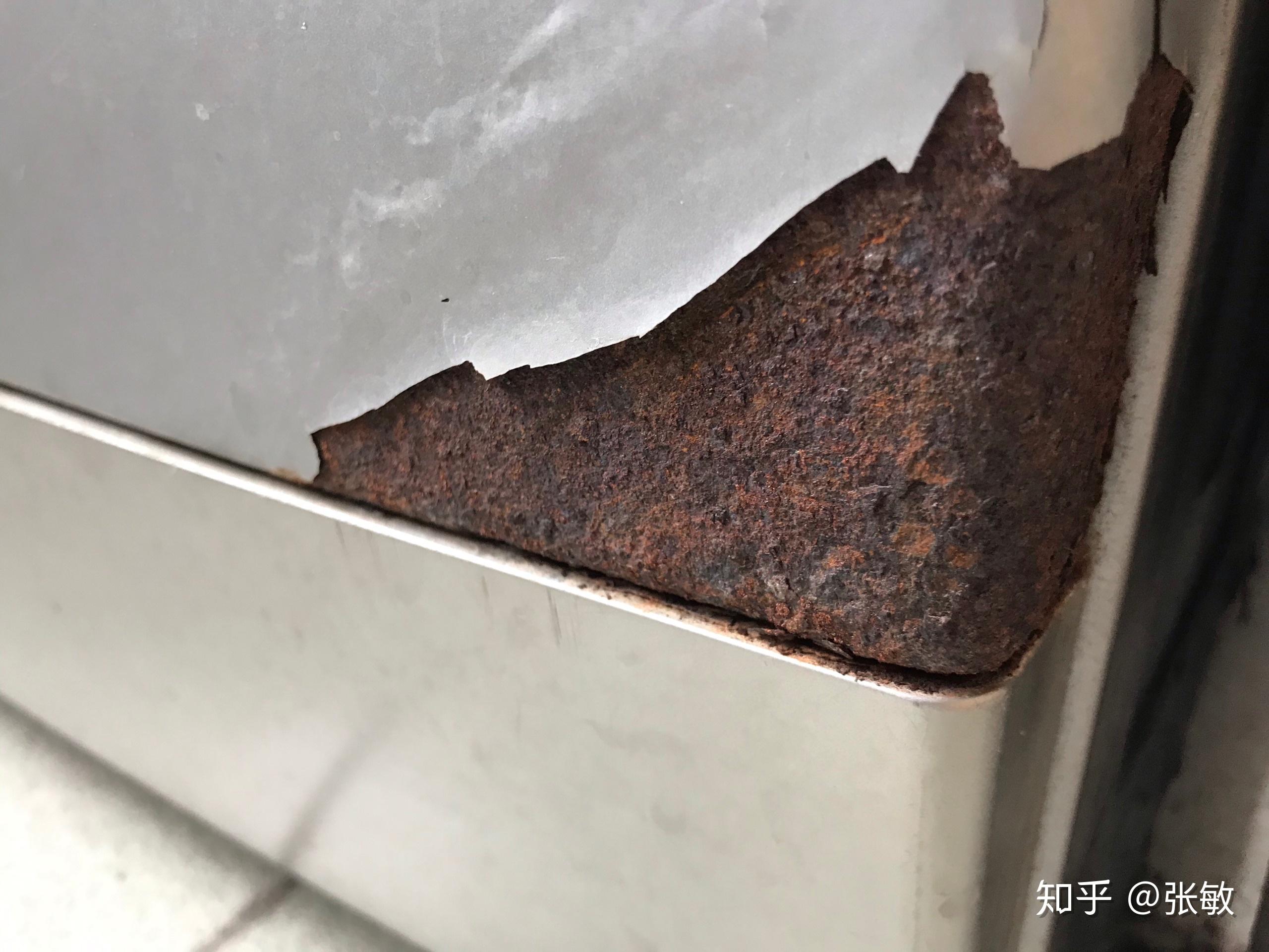 西门子旗舰机型的洗衣机钢板外壳锈蚀严重