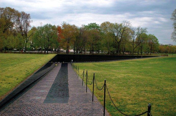 华盛顿景点攻略越战纪念碑vietnamveteransmemorial