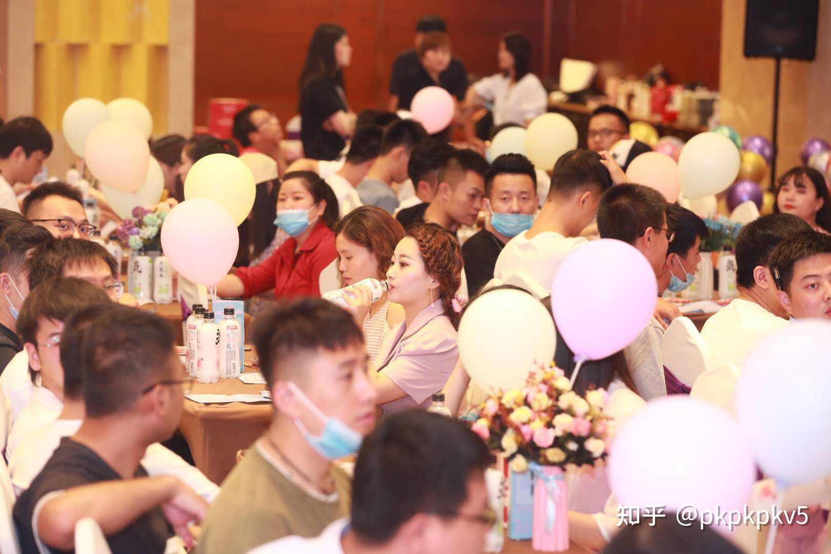 今天我很负责人的告诉你,以前有,还不止一个,比如绿城广场,人民公园