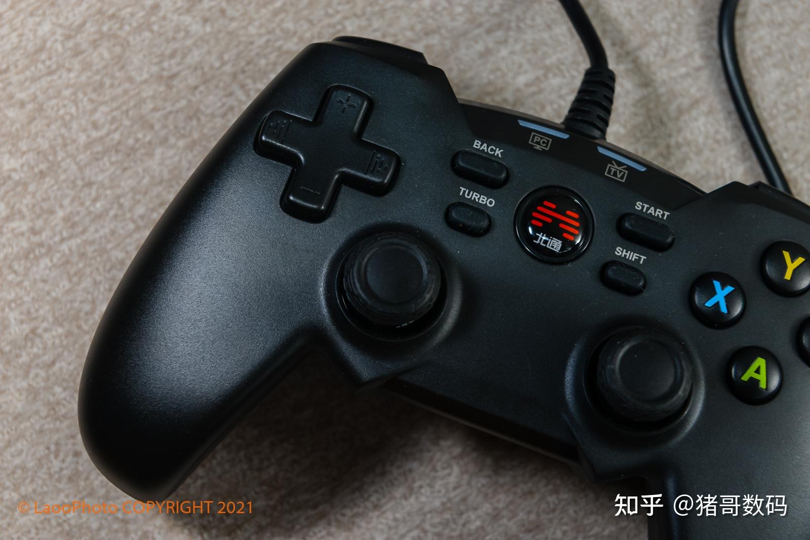 手柄前的连发键左手的lb,lt,右手的rb,rt采用了脉冲式扳机键,按键的