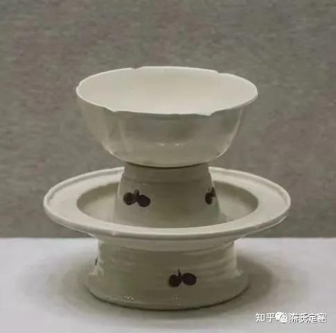 怎样区别古代的酒盏托和茶盏托? - 知乎