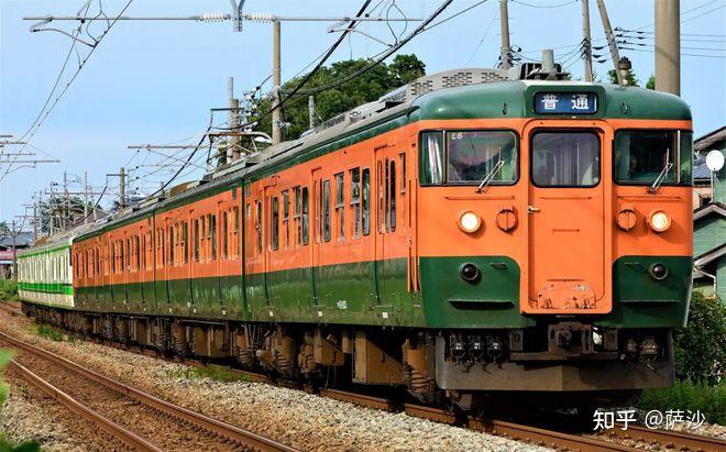 日本3辆火车连环相撞死伤近300人1963年11月9日鹤见事故发生