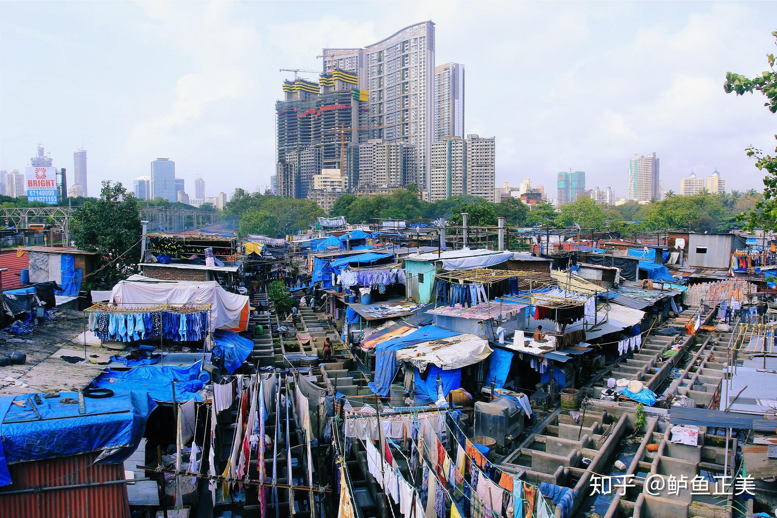 印度第一大城市孟买有印度最多的富人,最贵的高楼,也有全世界最大的