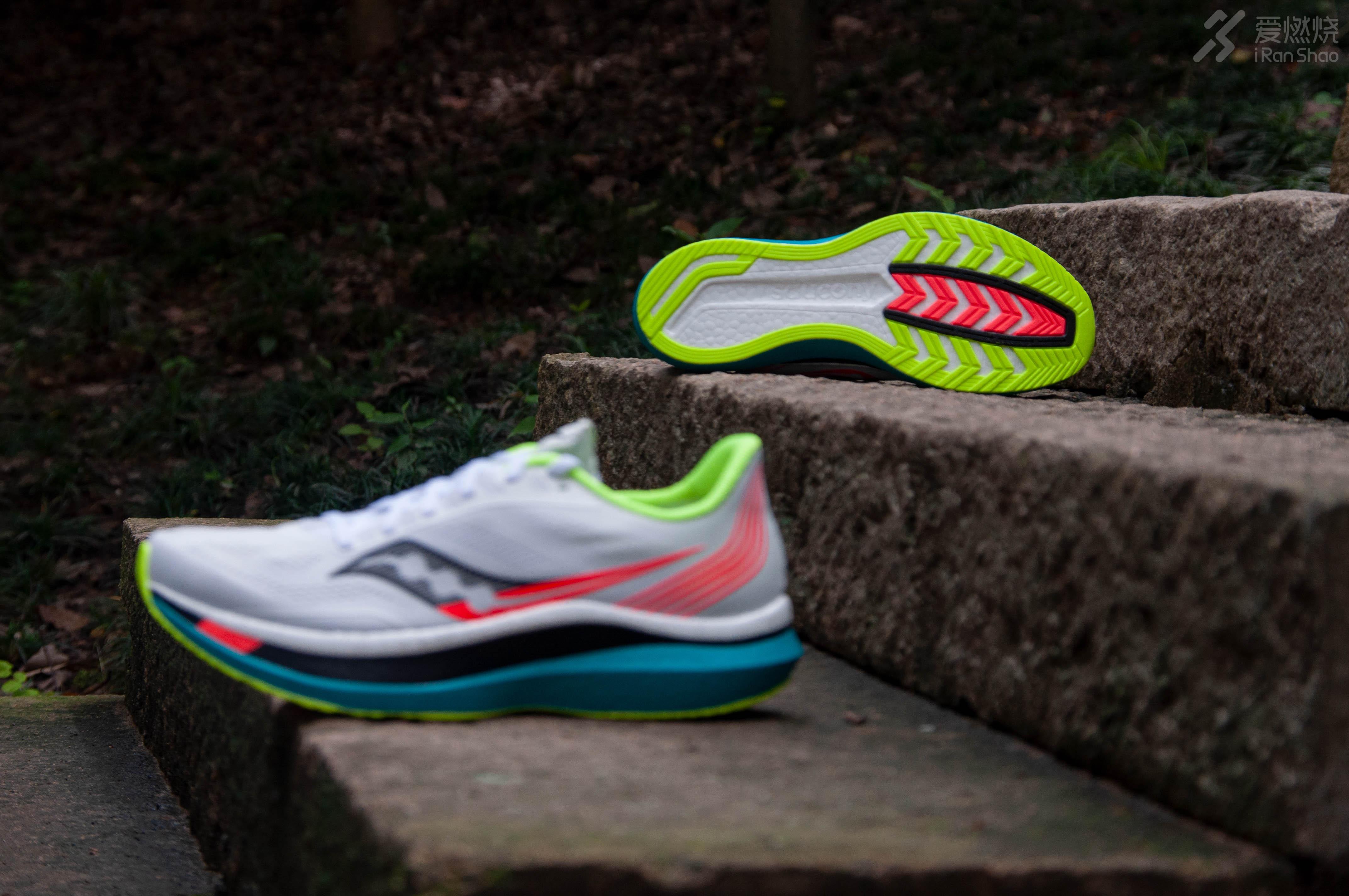 跑鞋横评负责到底sauconyendorphinproendorphinspeed