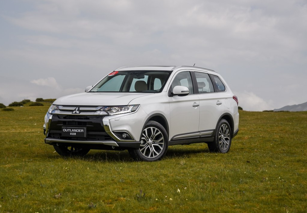 成龙电影御用座驾29年广汽三菱欧蓝德都有哪些优缺点