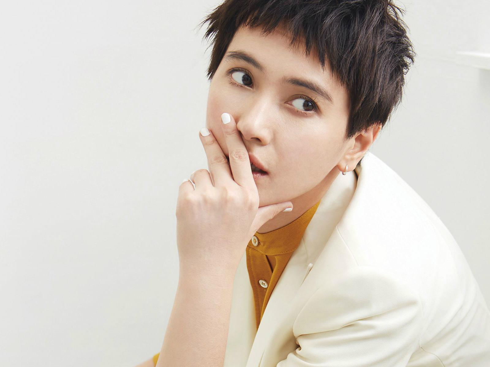 李媛△ 阚清子有一个同样痴迷短发的小姐姐,刚做了妈咪.