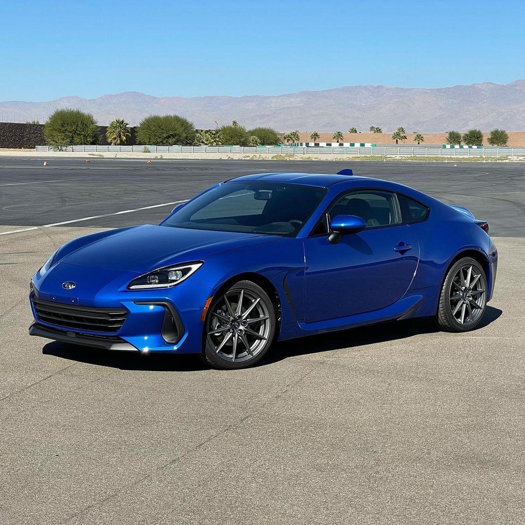 更犀利的平民跑车回归海外实拍全新斯巴鲁brz