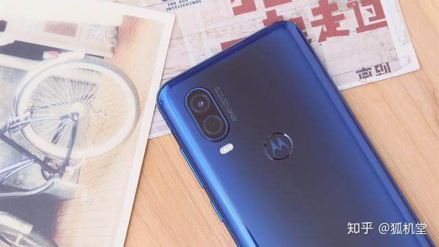 摩托罗拉p50上手体验219带鱼屏给你影院级体验