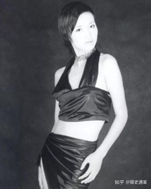 01届的星姐刘穗子,周丹琳和吴蓉都被娱乐频道签入成为主持人,这也打破