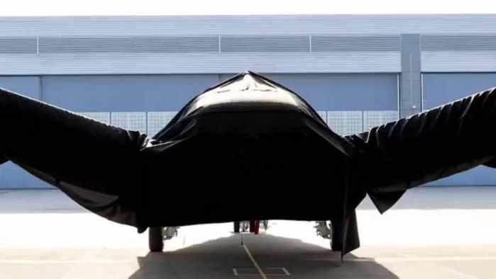 黑蝙蝠飞机图片