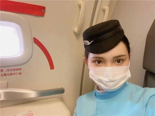 就业风采厦门航空空姐胡琳积少成多每一次小小的进步构成现在的我