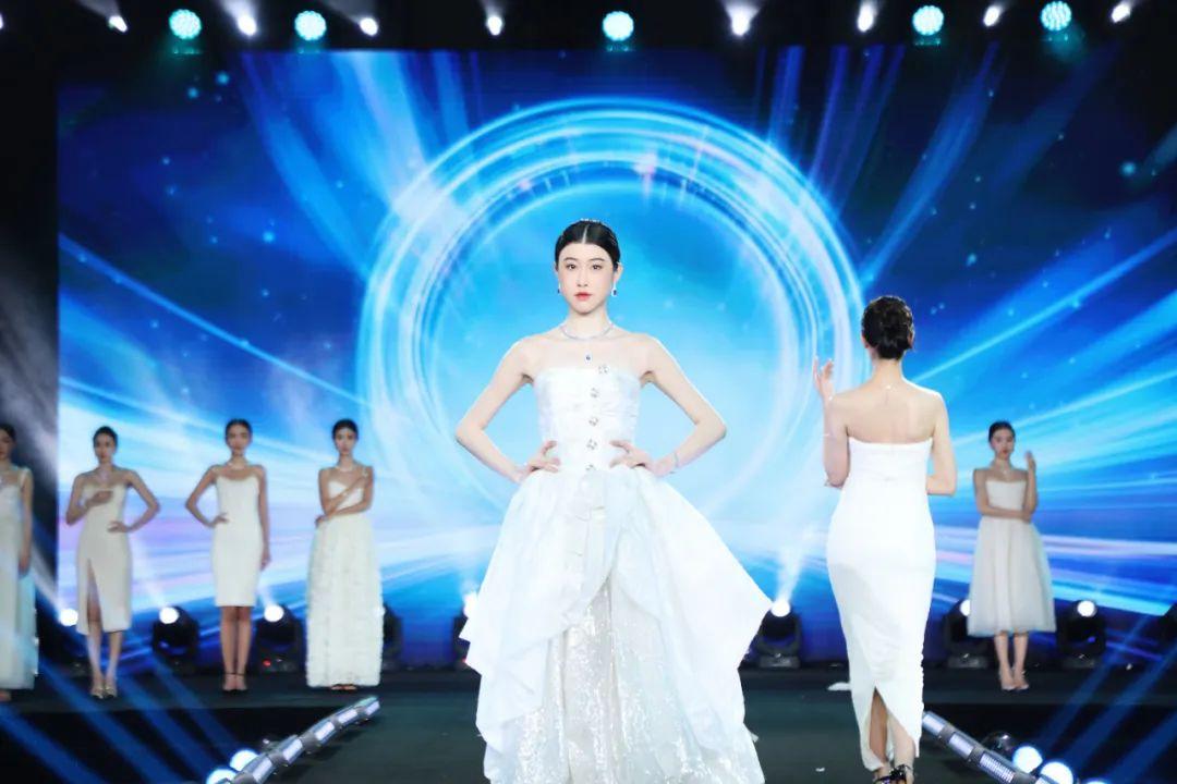 第三届国际珠宝首饰流行趋势发布会中国广州番禺正式开幕
