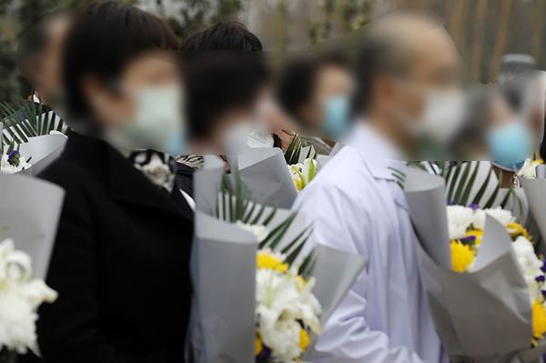 清明节可以开追思会吗?一般安排在什么时间?具体的流程有哪些? - 知乎