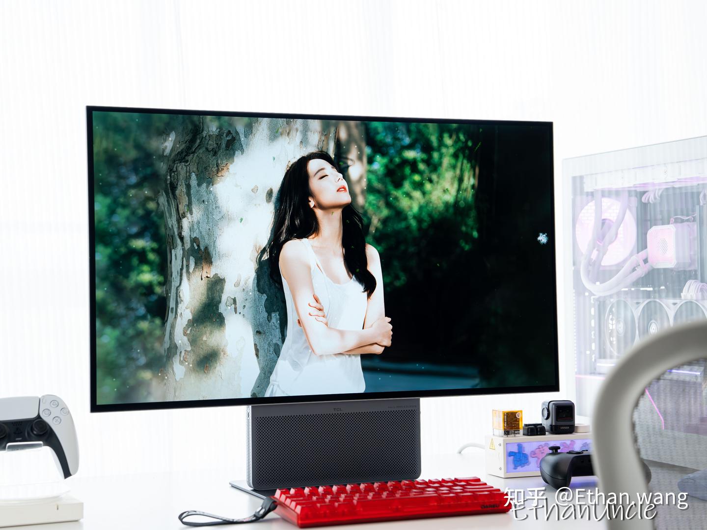 32寸OLED天花板?TCL 32X3A显示器实测,游戏创作双封神