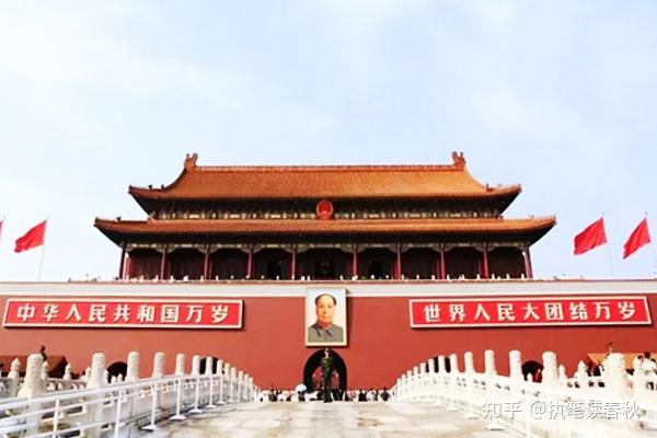毛主席的画像,第一次挂在天安门城楼上,是在什么时候? - 知乎