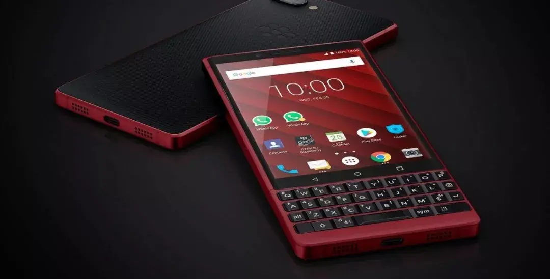 在各家手机厂商不断推陈出新时,黑莓最新款的手机,黑莓key2,却是一年