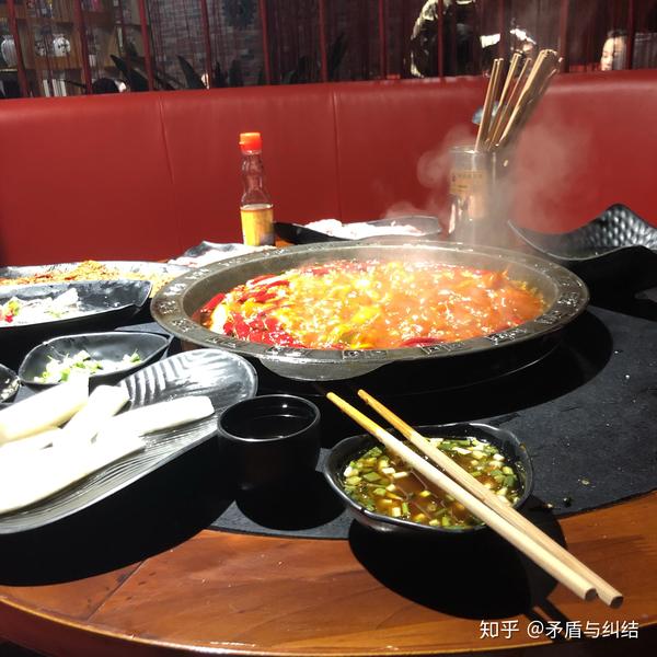 一个人吃火锅是一种什么样的体验?