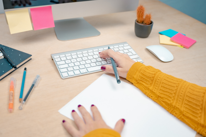 满e服务除了写作编辑能力自由职业者还应具备哪些技能