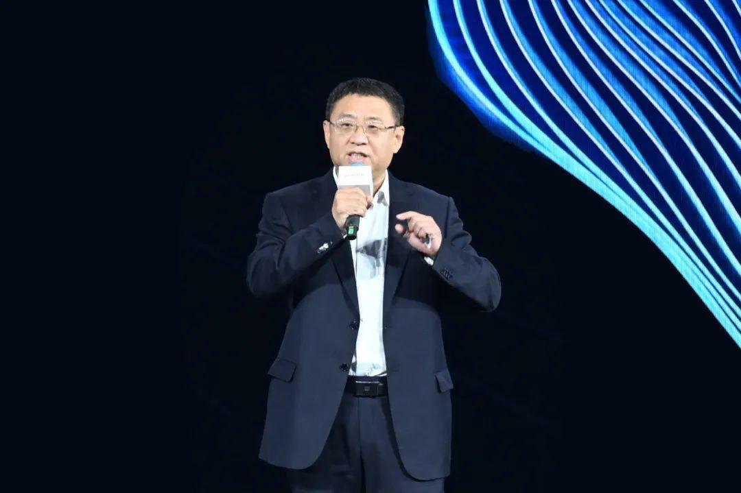 2023 navigate 领航者峰会盛大启幕,紫光集团董事长李滨出席大会并