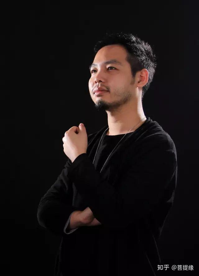 京城顽主谈翡翠加龙精典一次艺术雕琢是一场灵魂的洗礼