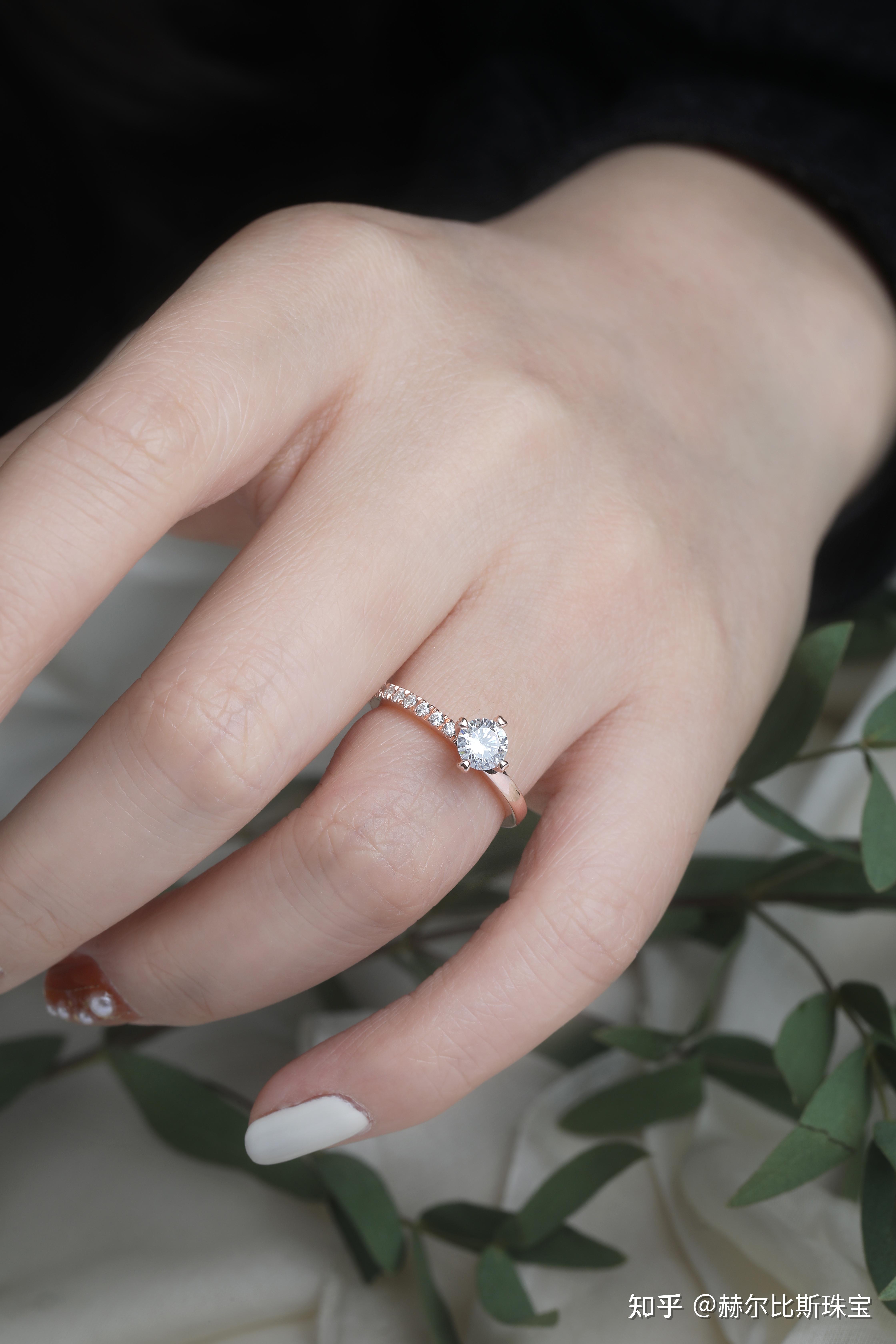 2021早春新款钻戒森之语系列遇见