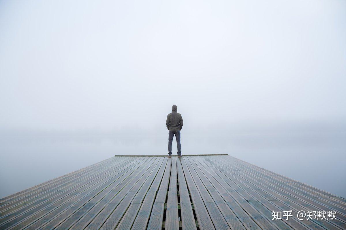 不能回家,我们心里可能会委屈愤懑,彷徨无助,亦或是又有些许轻松