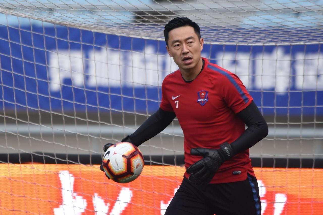 隋维杰告别重庆队舍不得离开这座城市很庆幸能为球队把守球门