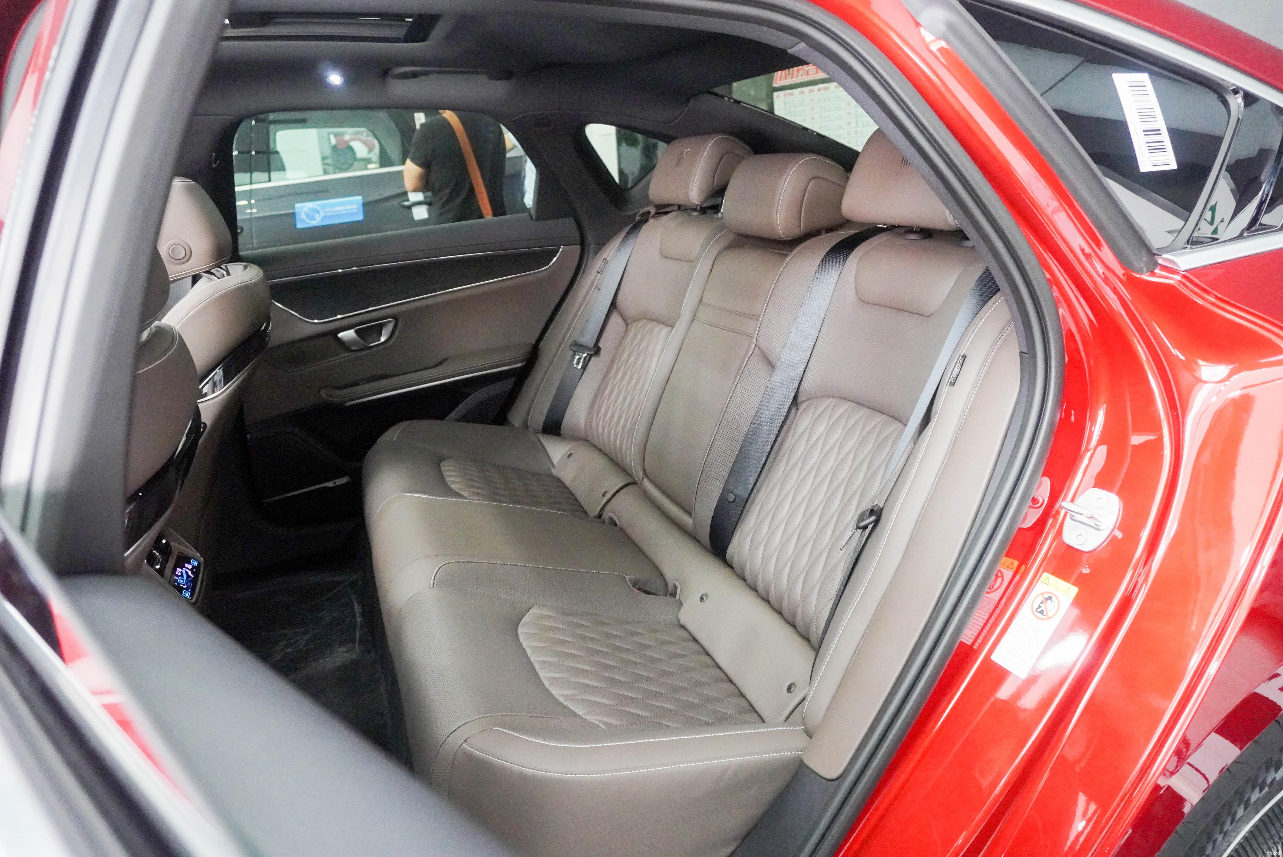 新车快评静态体验比亚迪汉ev