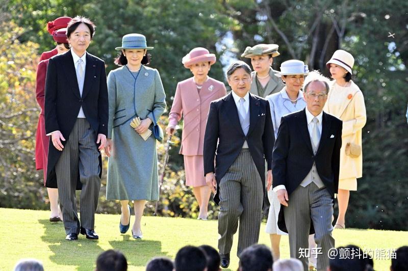 日本皇室秋季游园会焕新:女性皇族齐换洋装,一改和服传统 - 知乎