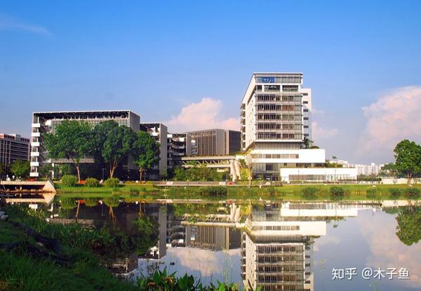 邱德拔医院 另一方面,新加坡高质量的医疗服务得益于 以患者为中心的